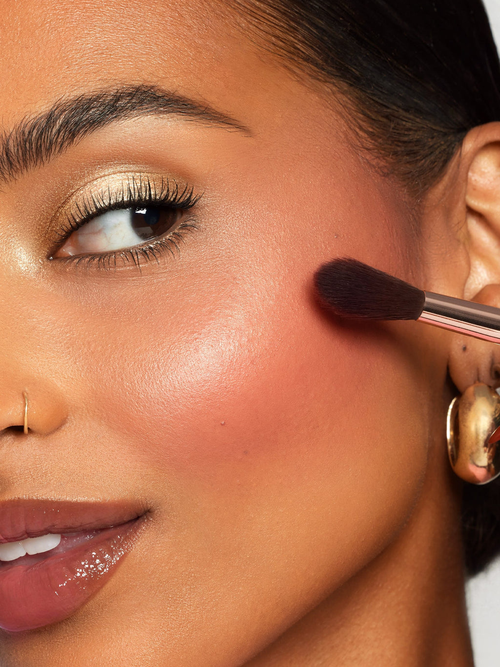 glow pot eye & cheek brush